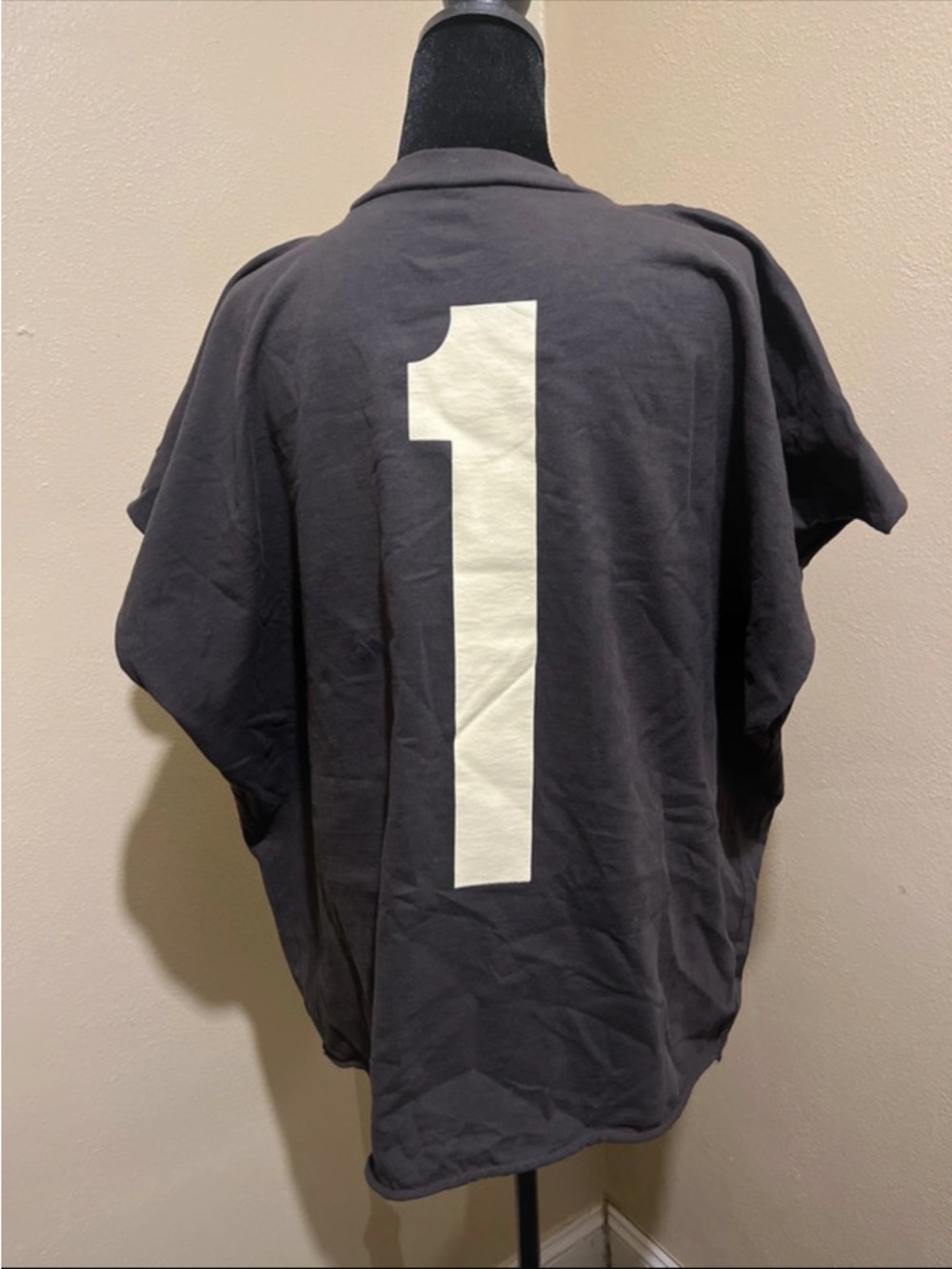 Yeezy Vultures oversized Short-Sleeve Tee with White '1' Graphic on the back.